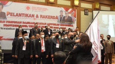 Lantik Pengurus DPD IKADIN Jateng, Susilo Lestari: Mari Jaga Marwah Advokat!