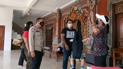 Bhabinkamtibmas Desa Munggu Ajak Masyarakat Patuhi Prokes