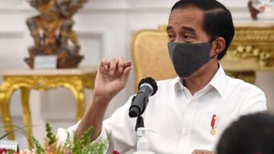 Jokowi Masih Menahan Kenaikan Harga BBM