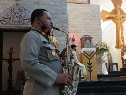 Alunan Saksopon Kapolsek Banjarangkan Saat Natal Diapresiasi Jemaat