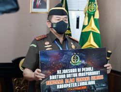 Jaksa Agung Berikan Bantuan untuk Masyarakat Terdampak Erupsi Semeru