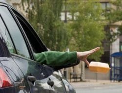 Buang Sampah Sembarangan di Jaksel bakal Kena OTT