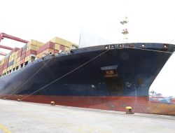 Pelabuhan Tanjung Priok Kedatangan Kapal Terbesar Tianshan