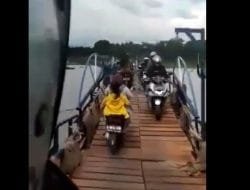 Viral, Detik-detik Jembatan Batujajar-Cihampelas Ambruk