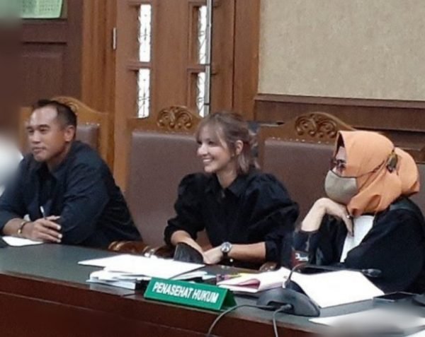 Divonis 1 Tahun Penjara, Nia Ramadhani Dan Ardi Bakrie Banding