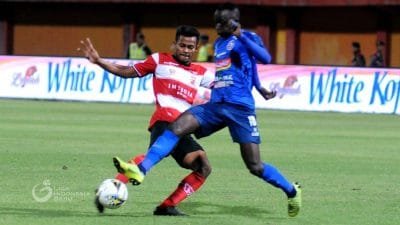 Ujian Singo Edan, Atasi Sape Kerrab dan Ancaman Kudeta