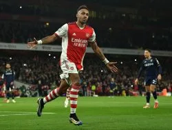 Barcelona Resmi Boyong Aubameyang