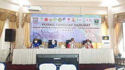 Kepala BMKG Dwikorita Karnawati mengunjungi Pasbar sekaligus Sosialisasi Gempa Pasbar di Rumah Dinas Bupati,Minggu 27/2.(Roni Pasrah)