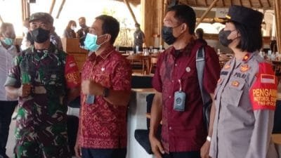 Kapolsek Kuta Utara Bersama Muspika Lakukan Operasi Yustisi Prokes