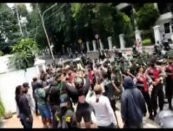 Demo Tolak Pemekaran Wilayah Papua Ricuh, Kasat Intel Polres Jakpus Terluka