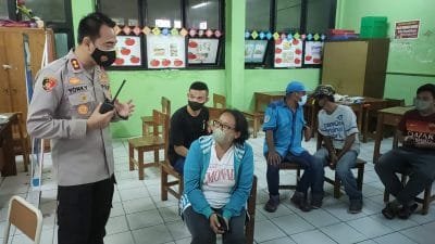 Vaksinasi Polsek Metro Tamansari