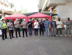 Kapolsek Metro Tamansari Jakarta Barat Monitoring Pelaksanaan Vaksin Merdeka