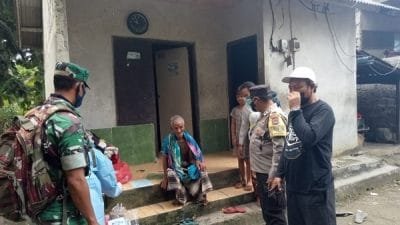 Babinsa Klungkung Kawal Pelaksanaan Tracing