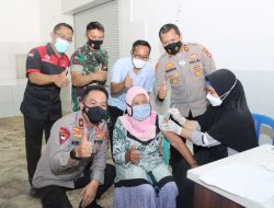 Wakapolda NTB Monitoring Vaksinasi di Lombok Timur