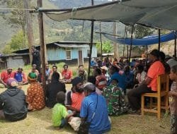 Warga Meninggal, Prajurit Satgas 412 Kostrad Berempati