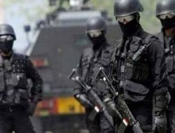 Densus 88 Tangkap 16 Terduga Teroris di Sumatera Barat
