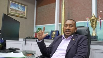 Yan Mandenas Siap Kembalikan Kejayaan Persipura