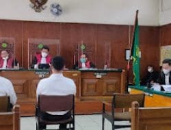 Hakim Beri ‘Kado Indah’ untuk Terdakwa Pemalsu Oli