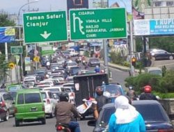 Ribuan Kendaraan Tinggalkan Jakarta Lewat Jagorawi