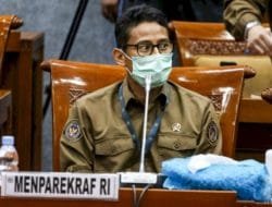 Kata Menteri Sandiaga Soal Nasib Pariwisata Saat Harga Tiket Pesawat Siap Naik
