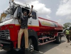 Bukan Karena Covid-19, Sri Lanka Terapkan WFH Karena Ini