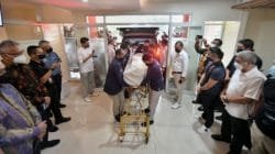 Jenazah Eril tiba di Bandara Soekarno-Hatta Minggu (12/6/2022) dan akan diberangkatkan ke Gedung Pakuan, Bandung (Foto:dok.Humas Pemprov Jabar)