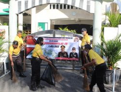 Polres Bandara Ngurah Rai Gelar Baksos Bersih-bersih Tempat Ibadah
