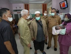 Bupati Asahan Kunjungi Bayi Kembar Siam di RS Bunda Mulia
