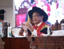 Jadi Penguji Sidang, Mendagri Apresiasi Disertasi Hasto Kristiyanto