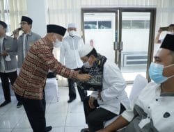 Bupati Asahan Beri Upah-upah Kepada 43 Anggota Korpri Asahan Tahun 2022