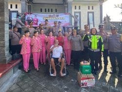 Peduli, Kapolres Badung Jenguk Anggota yang Sakit
