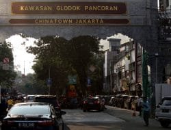 Anies Resmikan Gapura Chinatown Glodok, Ikon Baru Jakarta
