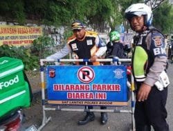 Petugas Gabungan di Bogor Angkut Kendaraan yang Parkir Sembarangan
