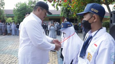 Wabup Asahan Jadi Inspektur Upacara di UPTD SMP I Kisaran