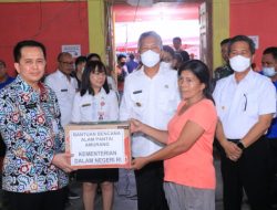 Mendagri Berikan Bantuan Korban Longsor Bawah Laut di Kabupaten Minahasa Selatan