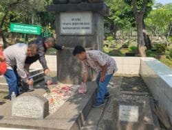 Jelang Puncak Anugerah Jurnalistik, Pengurus PWI Jaya Ziarah Makam Mohamad Hoesni Thamrin