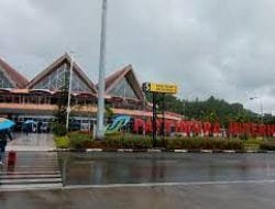 Cuaca Buruk, Delapan Pesawat Tidak Bisa Mendarat di Bandara Ambon