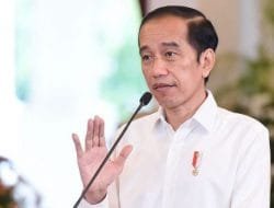 Jokowi Ingatkan Pelaku UMKM Modal KUR Jangan Dibelikan Mobil: Senangnya Hanya 6 Bulan