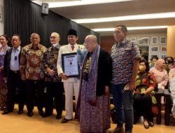 Wawan Sofwan-Jaya Suprana Pentaskan Monolog “Bung Karno, Besok atau Tidak Sama Sekali”