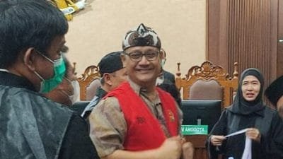 Terdakwa ‘Tempat Jin Buang Anak’ Edy Mulyadi Divonis 7 Bulan Penjara, Langsung Bebas