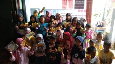Mendongeng, Metode Mahasiswa IPB University Edukasi Anak-Anak Desa