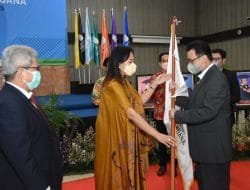 Peneliti Robot Berbasis Perilaku Jadi Rektor UMB 2022-2026