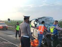 Kecelakaan di Tol Cipali KM 136, Evakuasi Korban Masih Berlangsung