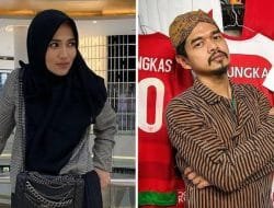 Amalia Fujiawati Sujud Syukur Menang Atas Hak dan Pengakuan Anak Biologis Bambang Pamungkas