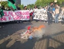6 Kader GPI Sweeping Kendaraan Plat Merah saat Demo di Patung Kuda jadi Tersangka