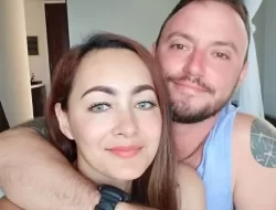 Dewi Rezer Resmi Dilamar Kekasih Bulenya di Pantai Malibu