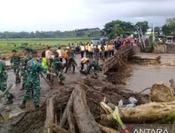 Diterjang Banjir Bandang, Jalan Raya Denpasar-Gilimanuk Dibuka Bertahap