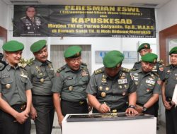 Kapuskesad Resmikan Unit ESWL RS TK II Moh Ridwan Meuraksa Kesdam Jaya