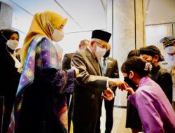 Momen Hangat, Anak-anak Indonesia di Singapura Sambut Wapres Ma’ruf Amin