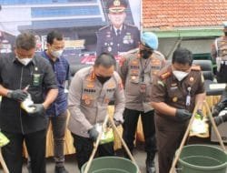 Polisi Musnahkan Barbuk Ratusan Pil Ekstasi dan Puluhan Kilogram Sabu